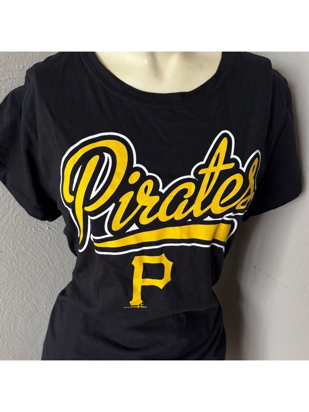 Pittsburgh pirates MLB GENUINE merchandise black tshirt size XL NWT